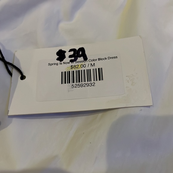 Cute ruffle spring color block dress - Picture 3 of 3